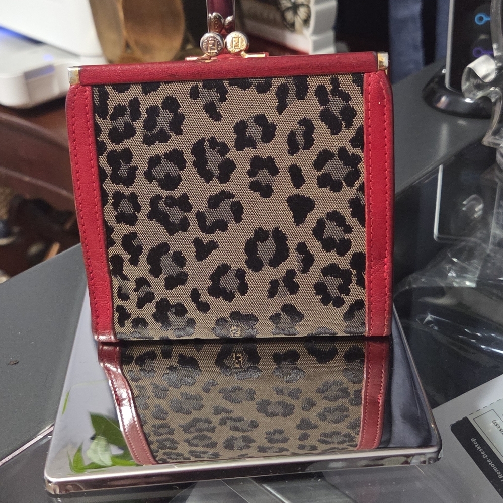 FENDI KISS LOCK LEOPARD PRINT WALLET- Vintage - Picture 2 of 9